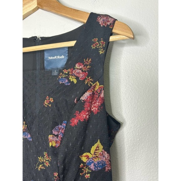 ModCloth Delightful Sight Black Floral Fit and‎ Flare Dress Small - Picture 3 of 8